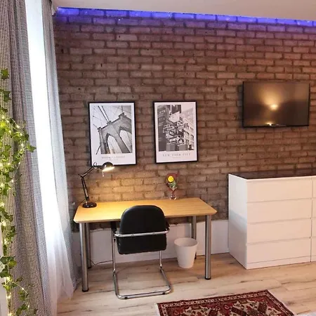 Cozy-city-central Apartment