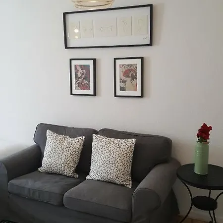 Cozy-city-central Apartment