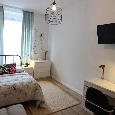 Cozy-city-central Apartment