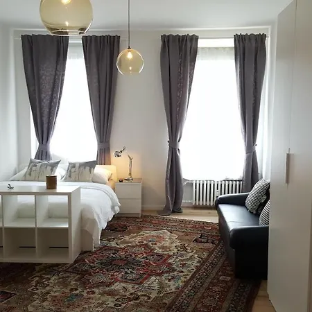 Cozy-city-central Apartment
