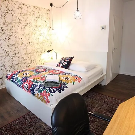 Cozy-city-central Apartment